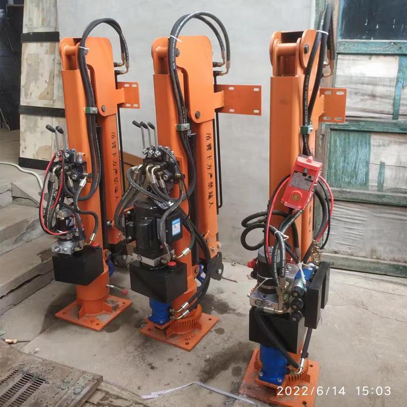 庆阳市重汽蓝牌随车吊 3.2吨 国六动力强 液压驱动 农用自卸起重机